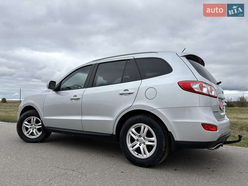 Позашляховик / Кросовер Hyundai Santa FE 2010 в Сарнах