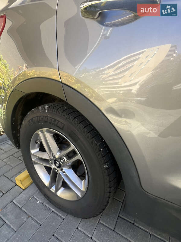 Позашляховик / Кросовер Hyundai Santa FE 2016 в Херсоні