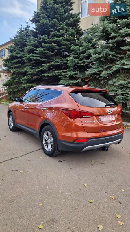 Позашляховик / Кросовер Hyundai Santa FE 2016 в Миколаєві