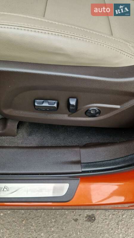 Позашляховик / Кросовер Hyundai Santa FE 2016 в Миколаєві