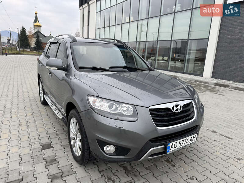 Внедорожник / Кроссовер Hyundai Santa FE 2012 в Хусте фото Внедорожник / Кроссовер Hyundai Santa FE 2012 в Хусте
