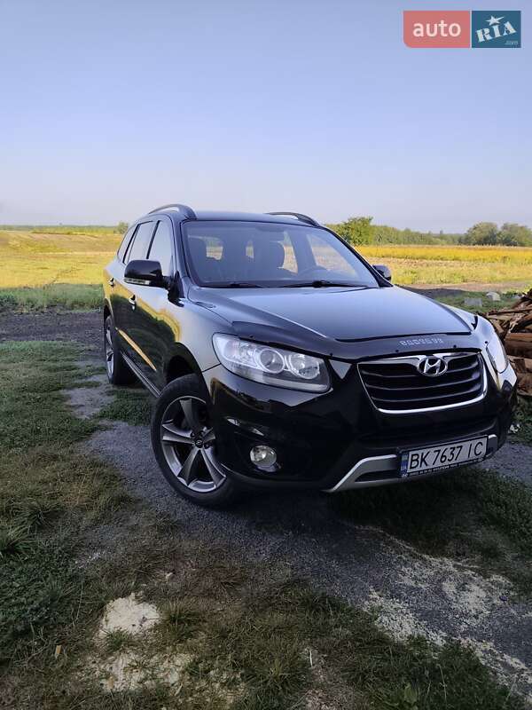 Внедорожник / Кроссовер Hyundai Santa FE 2011 в Ровно