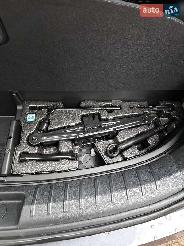 Позашляховик / Кросовер Hyundai Santa FE 2018 в Львові фото 20 Позашляховик / Кросовер Hyundai Santa FE 2018 в Львові