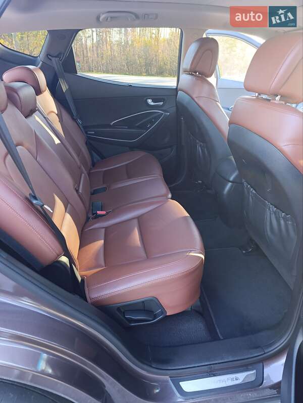 Внедорожник / Кроссовер Hyundai Santa FE 2015 в Полонном