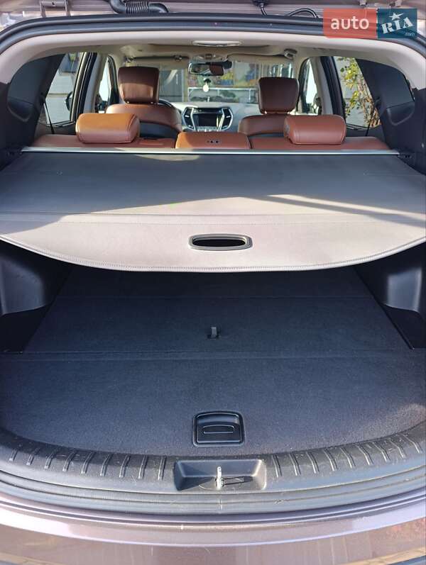 Внедорожник / Кроссовер Hyundai Santa FE 2015 в Полонном