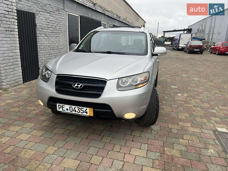 Внедорожник / Кроссовер Hyundai Santa FE 2009 в Нововолынске