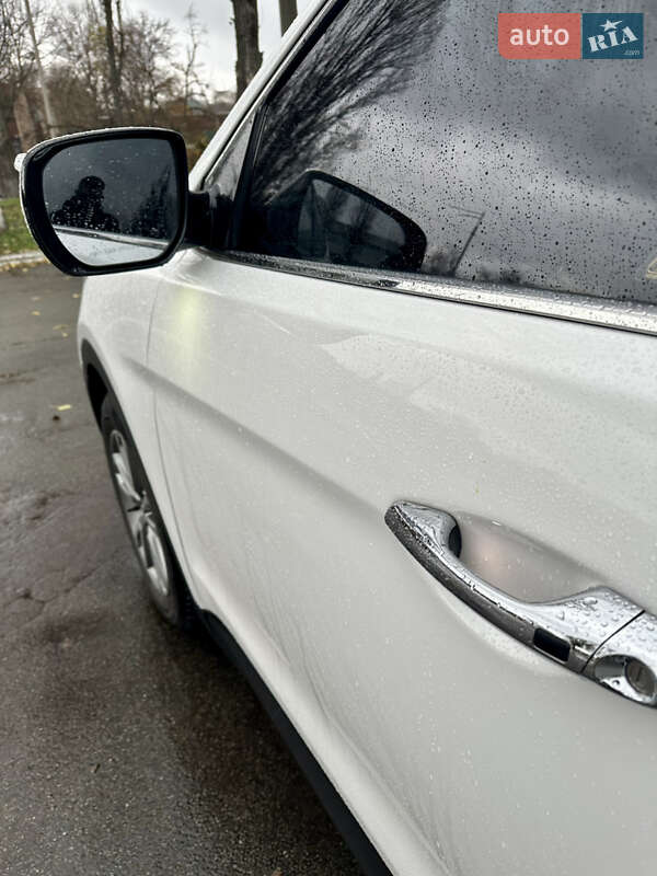 Внедорожник / Кроссовер Hyundai Santa FE 2012 в Киеве