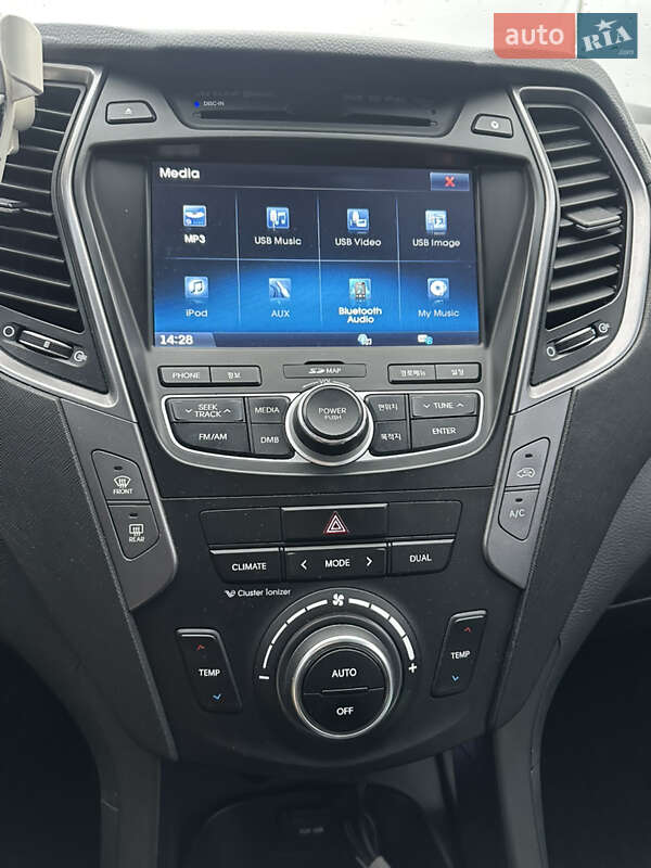 Внедорожник / Кроссовер Hyundai Santa FE 2012 в Киеве