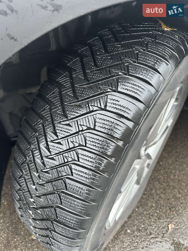 Внедорожник / Кроссовер Hyundai Santa FE 2012 в Киеве