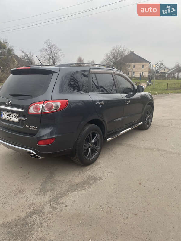 Позашляховик / Кросовер Hyundai Santa FE 2011 в Львові