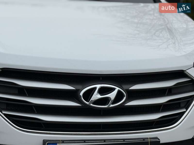 Внедорожник / Кроссовер Hyundai Santa FE 2017 в Виннице