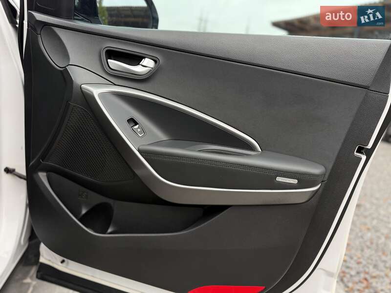 Внедорожник / Кроссовер Hyundai Santa FE 2017 в Виннице