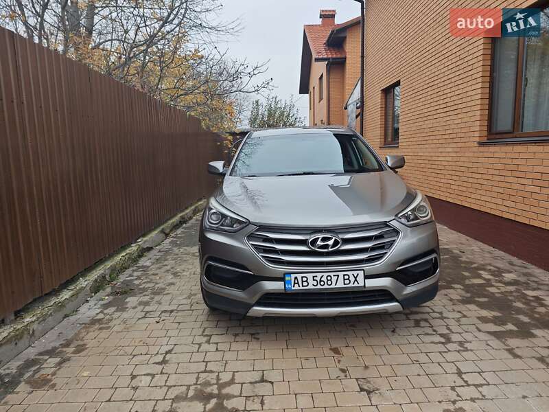 Внедорожник / Кроссовер Hyundai Santa FE 2016 в Виннице