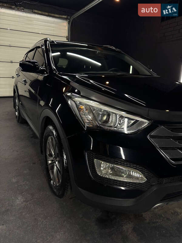 Внедорожник / Кроссовер Hyundai Santa FE 2015 в Днепре фото 2 Внедорожник / Кроссовер Hyundai Santa FE 2015 в Днепре