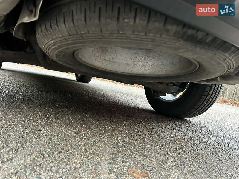 Внедорожник / Кроссовер Hyundai Santa FE 2006 в Радомышле