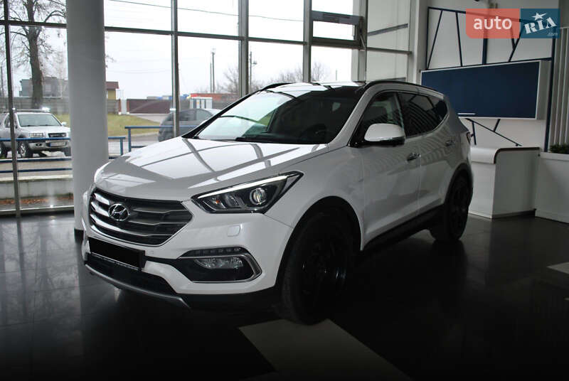 Внедорожник / Кроссовер Hyundai Santa FE 2017 в Ровно