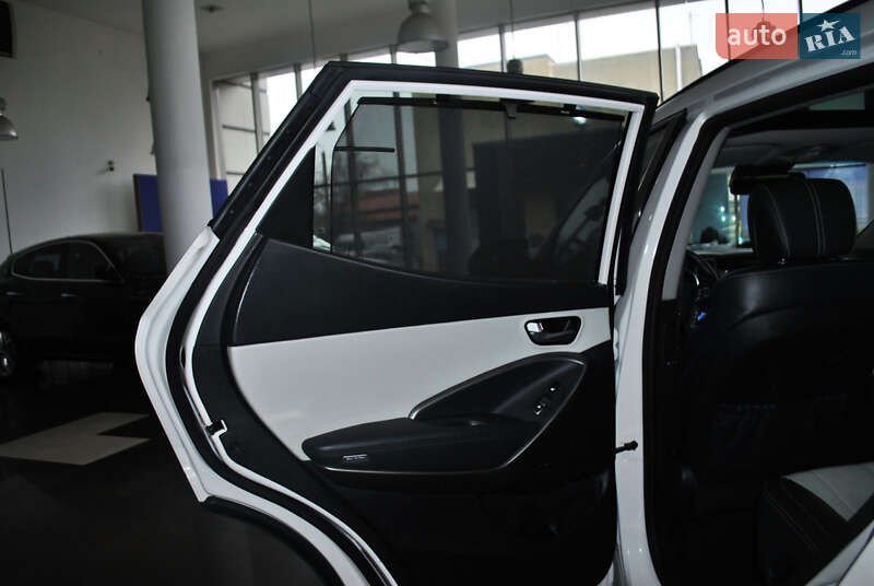 Внедорожник / Кроссовер Hyundai Santa FE 2017 в Ровно