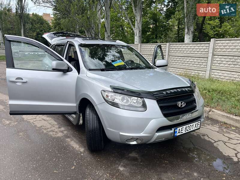 Внедорожник / Кроссовер Hyundai Santa FE 2008 в Краматорске