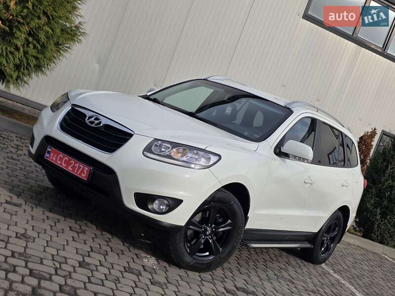 Внедорожник / Кроссовер Hyundai Santa FE 2011 в Ивано-Франковске