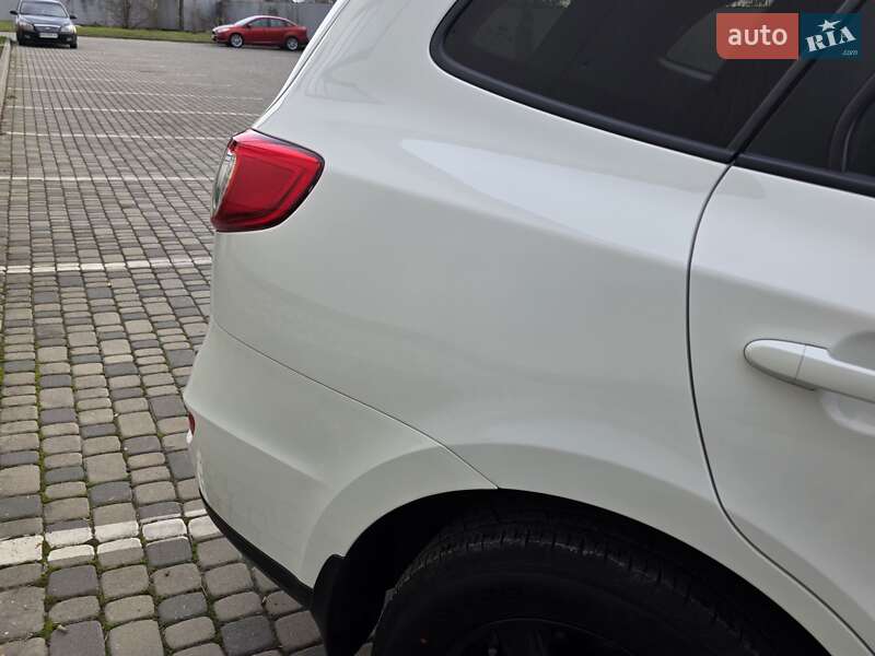 Внедорожник / Кроссовер Hyundai Santa FE 2011 в Ивано-Франковске