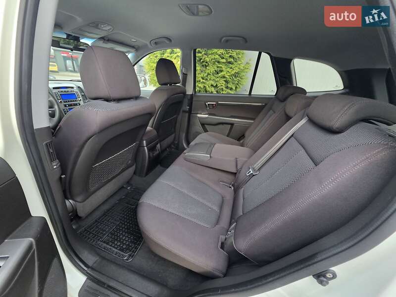 Внедорожник / Кроссовер Hyundai Santa FE 2011 в Ивано-Франковске