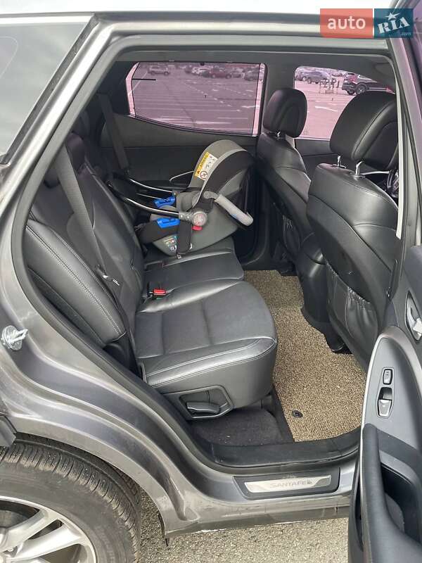 Внедорожник / Кроссовер Hyundai Santa FE 2016 в Киеве