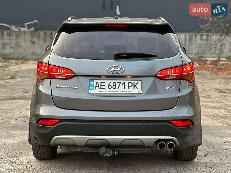 Позашляховик / Кросовер Hyundai Santa FE 2015 в Дніпрі