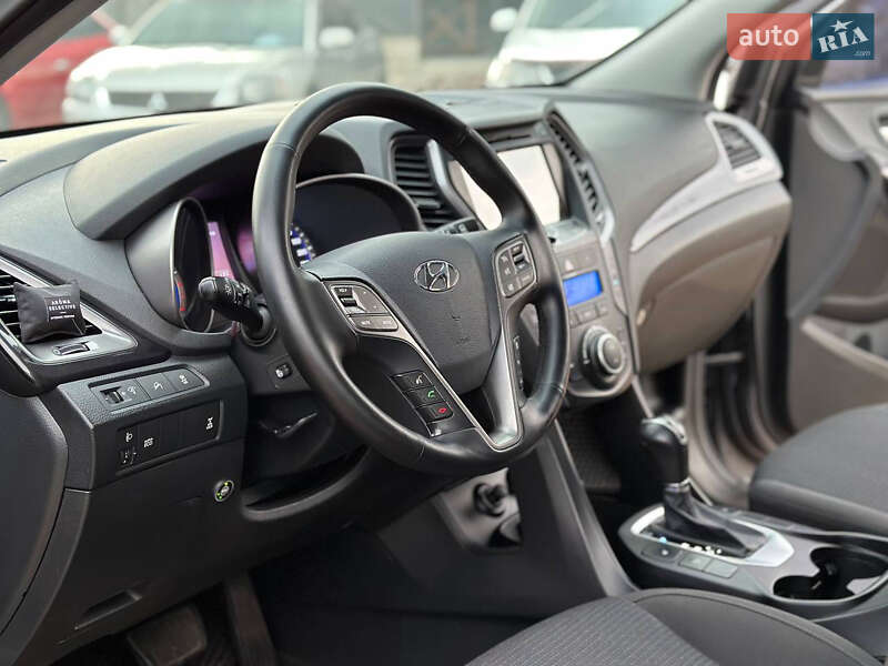 Позашляховик / Кросовер Hyundai Santa FE 2015 в Дніпрі