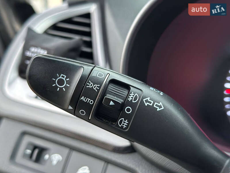 Позашляховик / Кросовер Hyundai Santa FE 2015 в Дніпрі