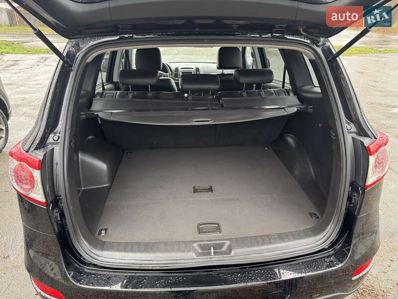 Внедорожник / Кроссовер Hyundai Santa FE 2011 в Киеве