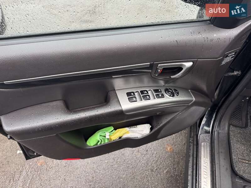 Внедорожник / Кроссовер Hyundai Santa FE 2011 в Киеве