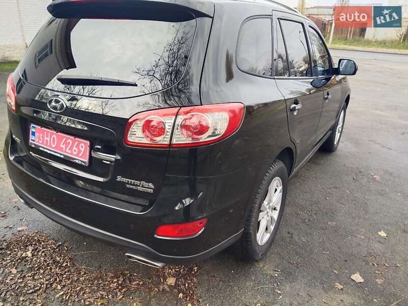 Внедорожник / Кроссовер Hyundai Santa FE 2011 в Киеве