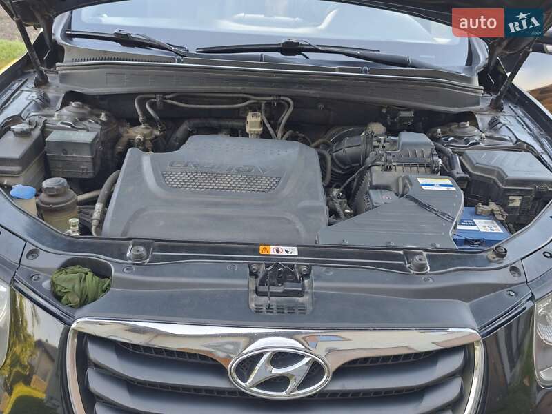 Внедорожник / Кроссовер Hyundai Santa FE 2011 в Ровно