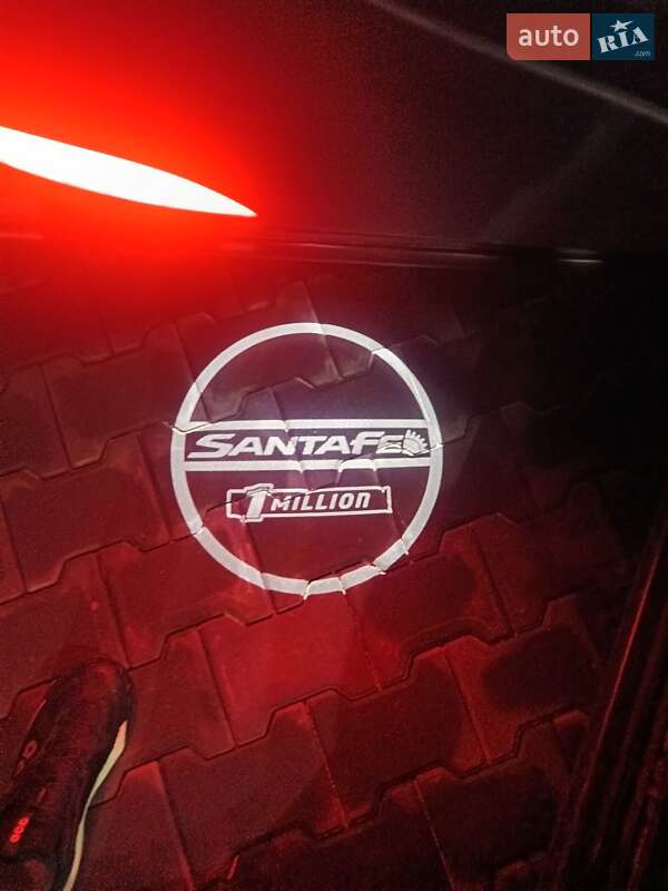 Внедорожник / Кроссовер Hyundai Santa FE 2017 в Киеве