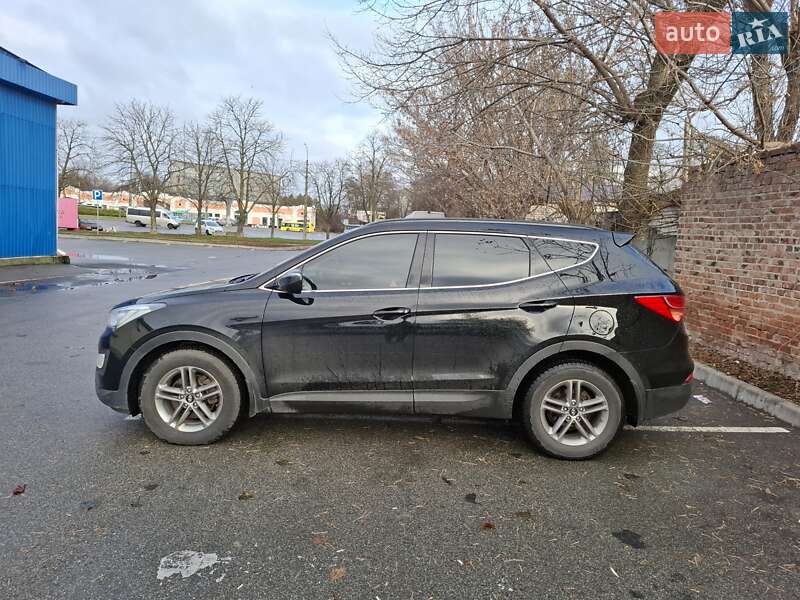 Внедорожник / Кроссовер Hyundai Santa FE 2014 в Чернигове