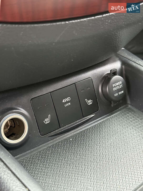 Позашляховик / Кросовер Hyundai Santa FE 2007 в Володимирі