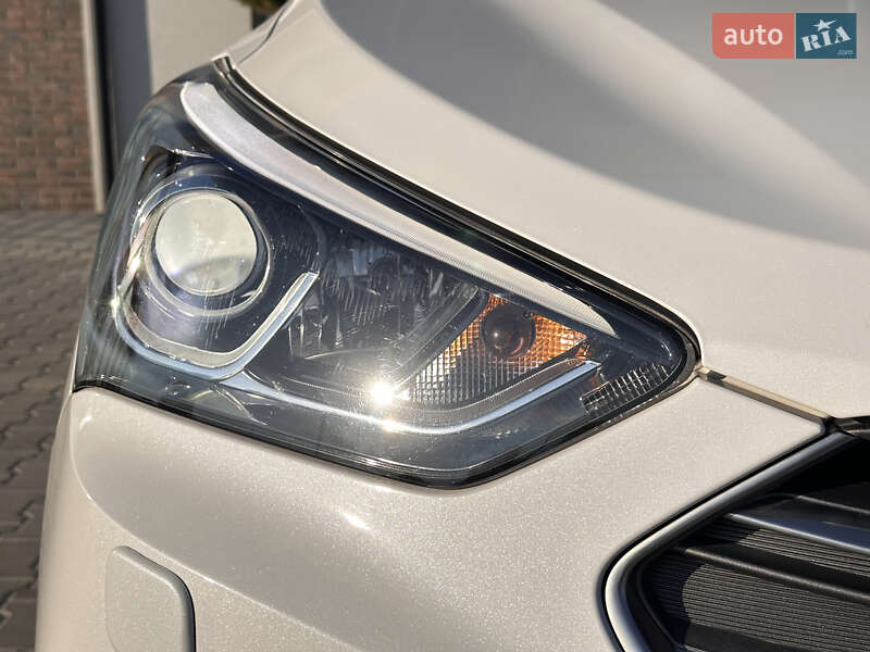 Внедорожник / Кроссовер Hyundai Santa FE 2016 в Тернополе