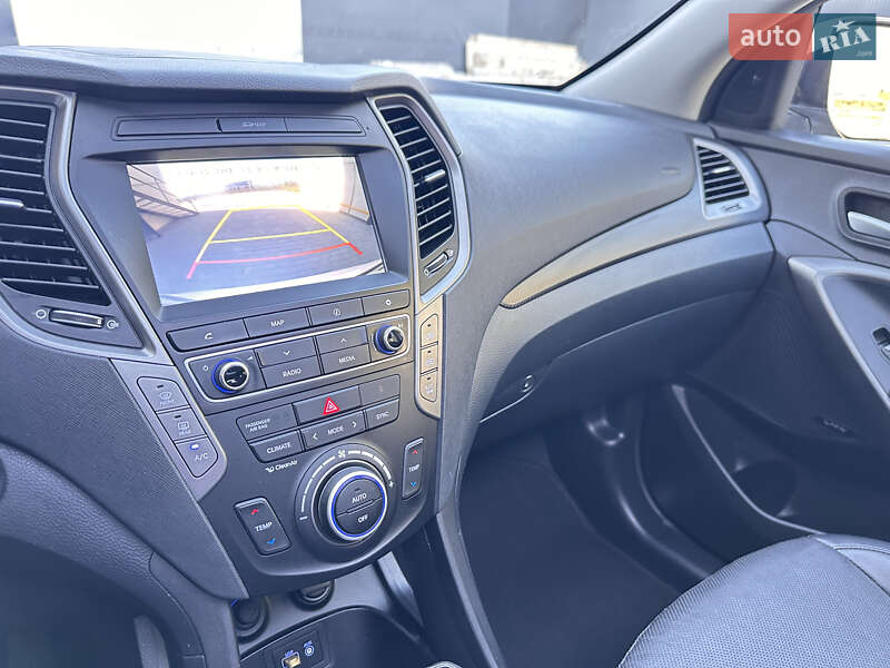 Внедорожник / Кроссовер Hyundai Santa FE 2016 в Тернополе