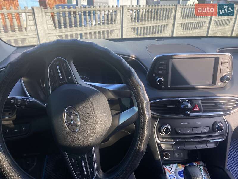 Внедорожник / Кроссовер Hyundai Santa FE 2020 в Кременчуге