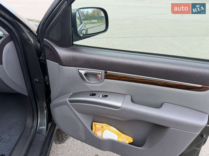 Внедорожник / Кроссовер Hyundai Santa FE 2012 в Краматорске