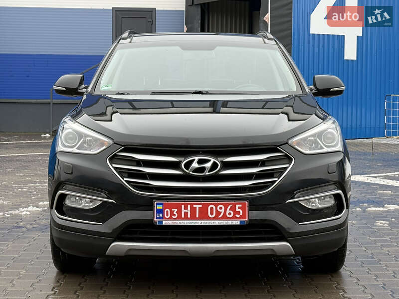 Внедорожник / Кроссовер Hyundai Santa FE 2016 в Ровно
