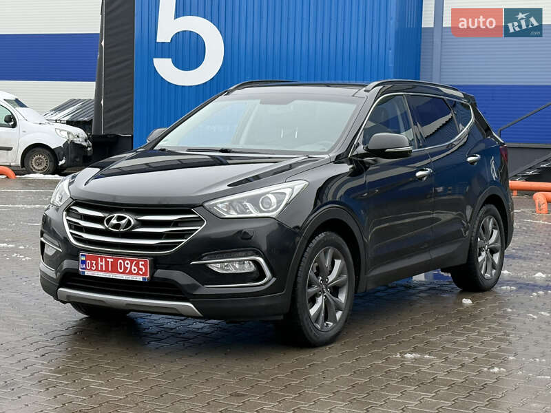 Внедорожник / Кроссовер Hyundai Santa FE 2016 в Ровно