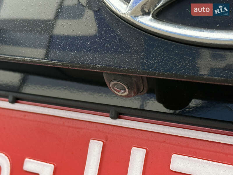 Внедорожник / Кроссовер Hyundai Santa FE 2016 в Ровно