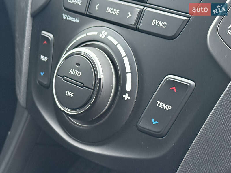 Внедорожник / Кроссовер Hyundai Santa FE 2016 в Ровно