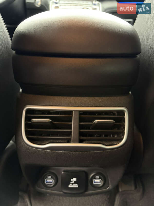 Внедорожник / Кроссовер Hyundai Santa FE 2021 в Киеве