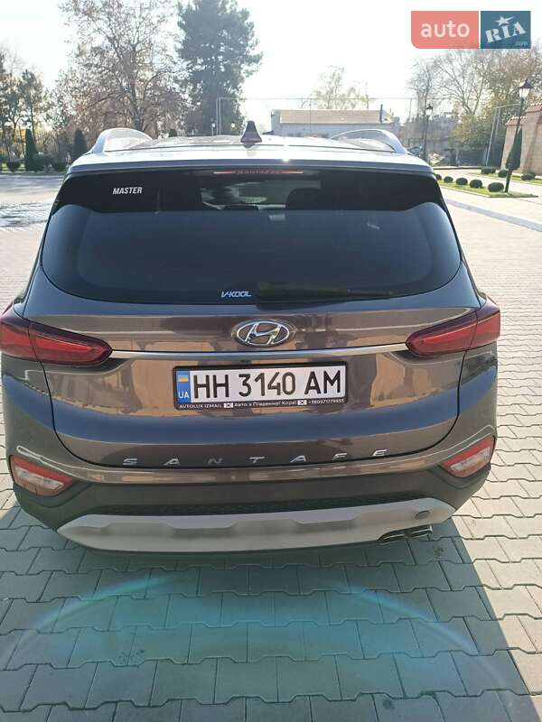 Внедорожник / Кроссовер Hyundai Santa FE 2018 в Измаиле фото 13 Внедорожник / Кроссовер Hyundai Santa FE 2018 в Измаиле