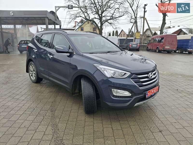 Внедорожник / Кроссовер Hyundai Santa FE 2015 в Ивано-Франковске