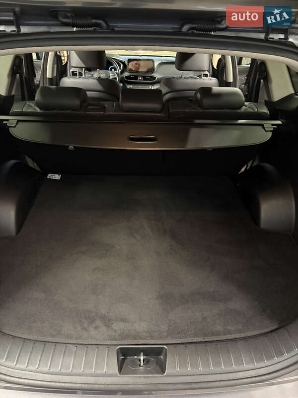 Внедорожник / Кроссовер Hyundai Santa FE 2021 в Киеве