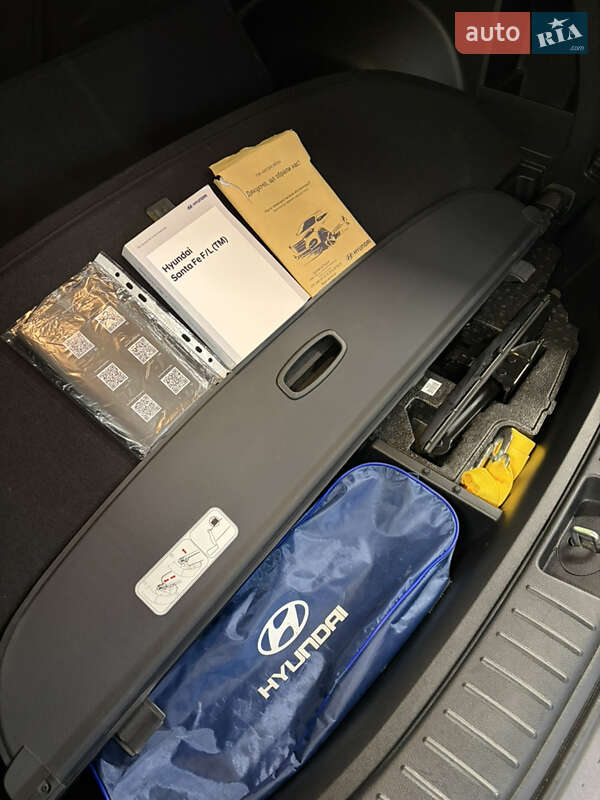 Внедорожник / Кроссовер Hyundai Santa FE 2021 в Киеве