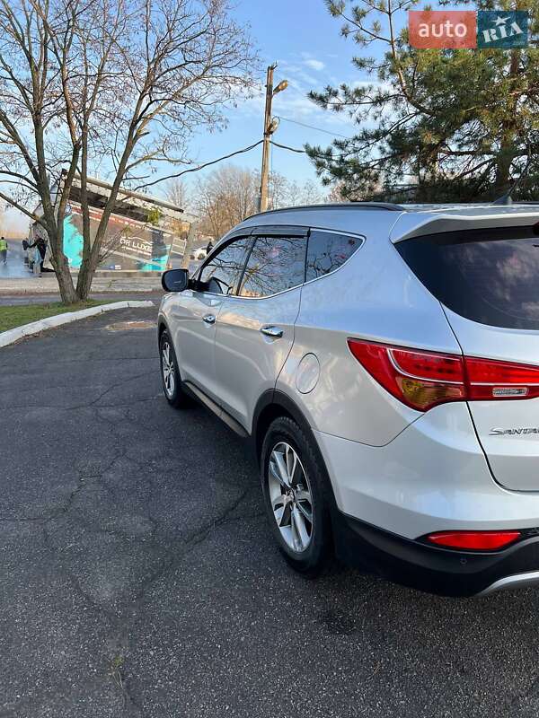 Внедорожник / Кроссовер Hyundai Santa FE 2014 в Полтаве